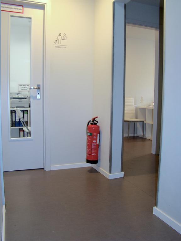 Near Brandenburg Gate - Rooms&apartments Hostel Berlijn