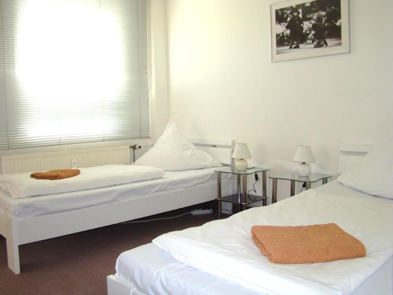 Ostello Near Brandenburg Gate - & *